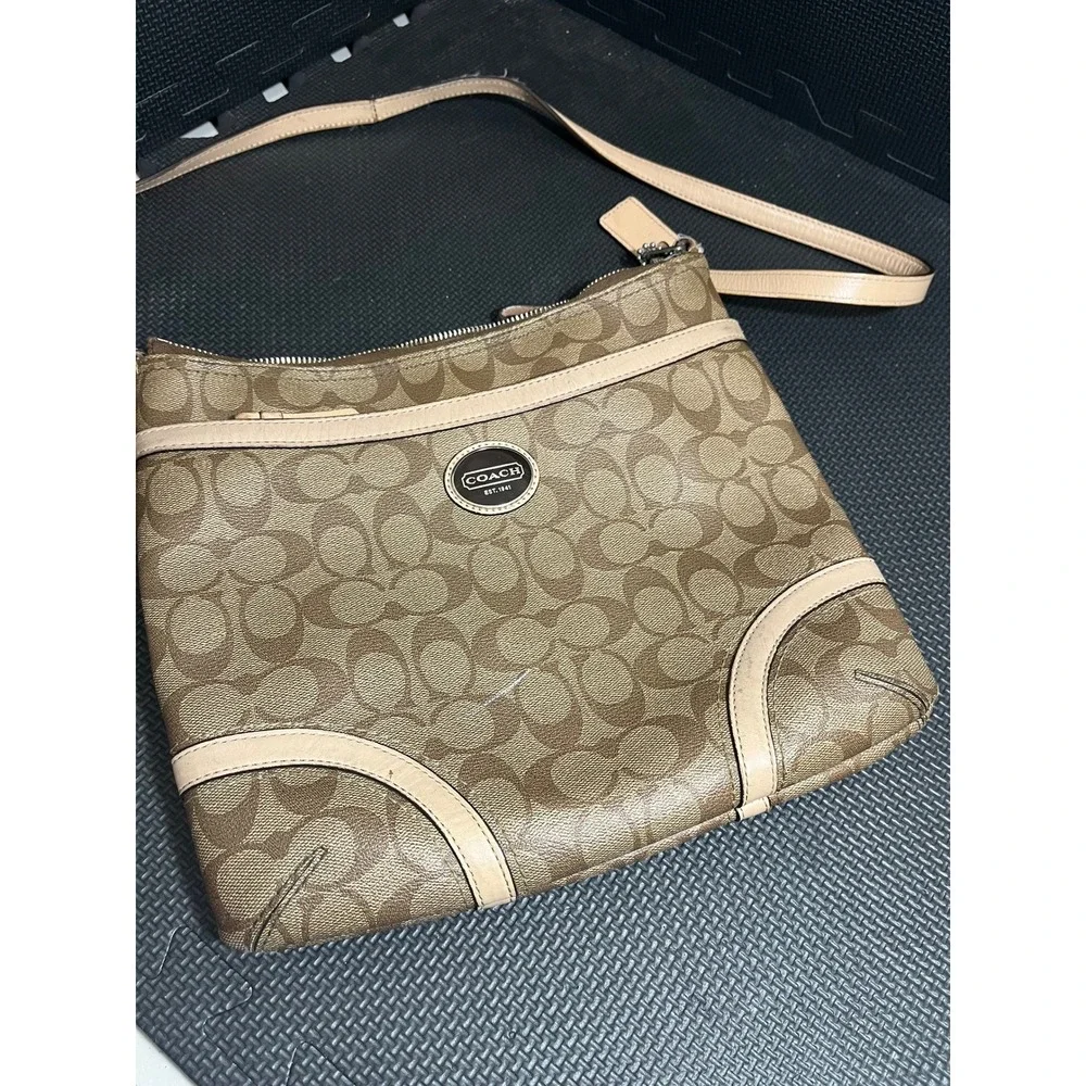 Coach Signature Peyton File Shoulder/Crossbody‎ Bag Tan Cream #F18926 Womens